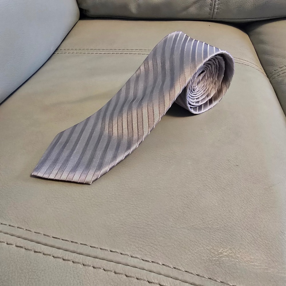 Stringbeans Mens Silver Grey Striped‎ 100% Silk Necktie Formal Business Tie